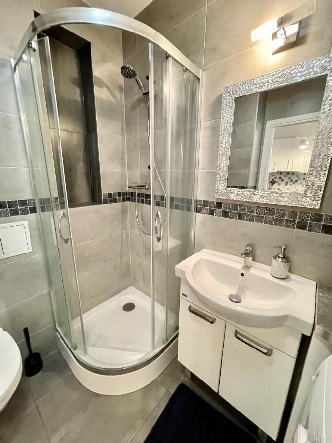 Appartamento Decor 2 Metro Fast Wifi 55'Tv Netflix Hbo Cozy Varsavia Esterno foto